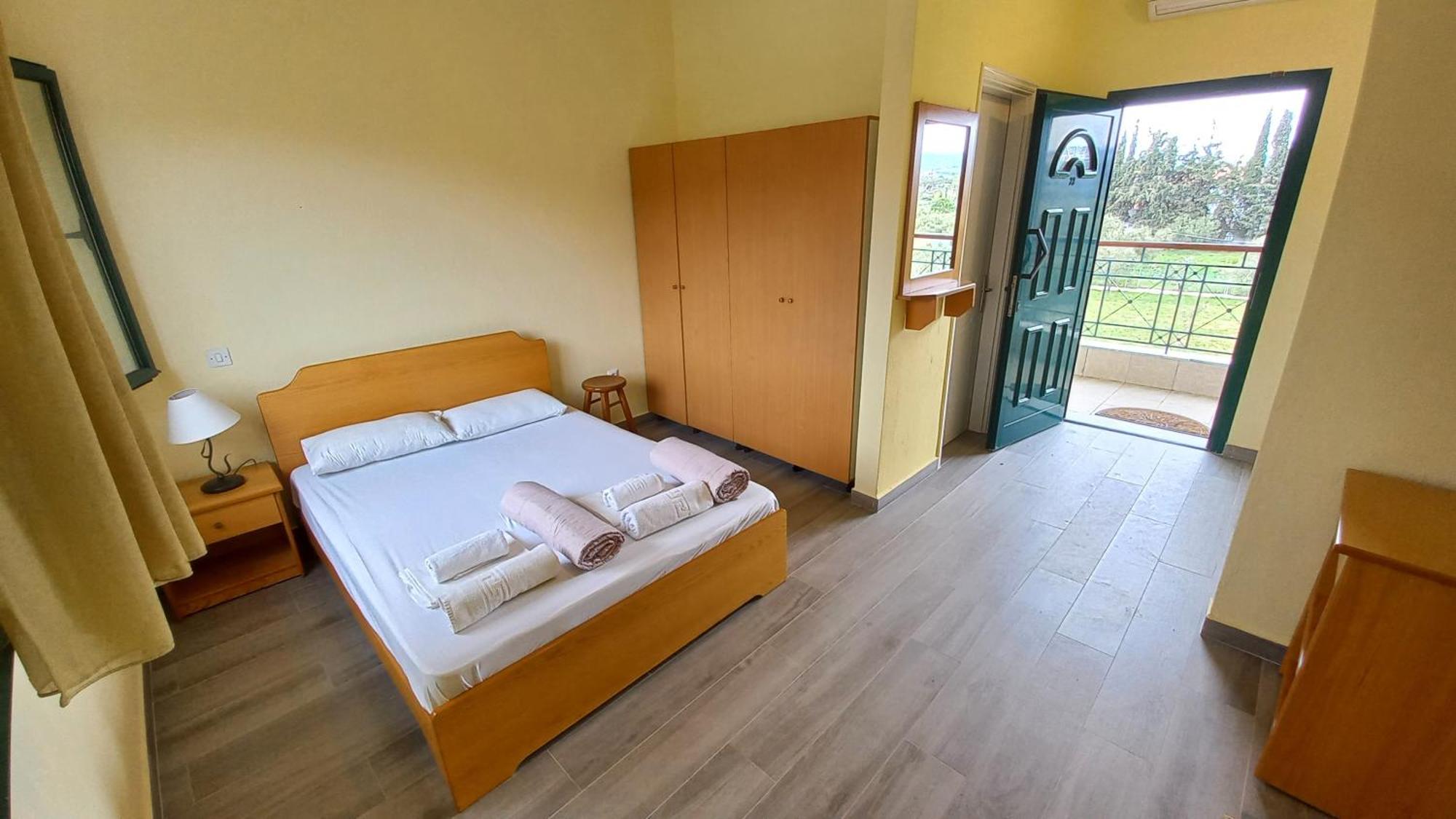 Sapfo Beach Studios Nikiti  Exterior photo