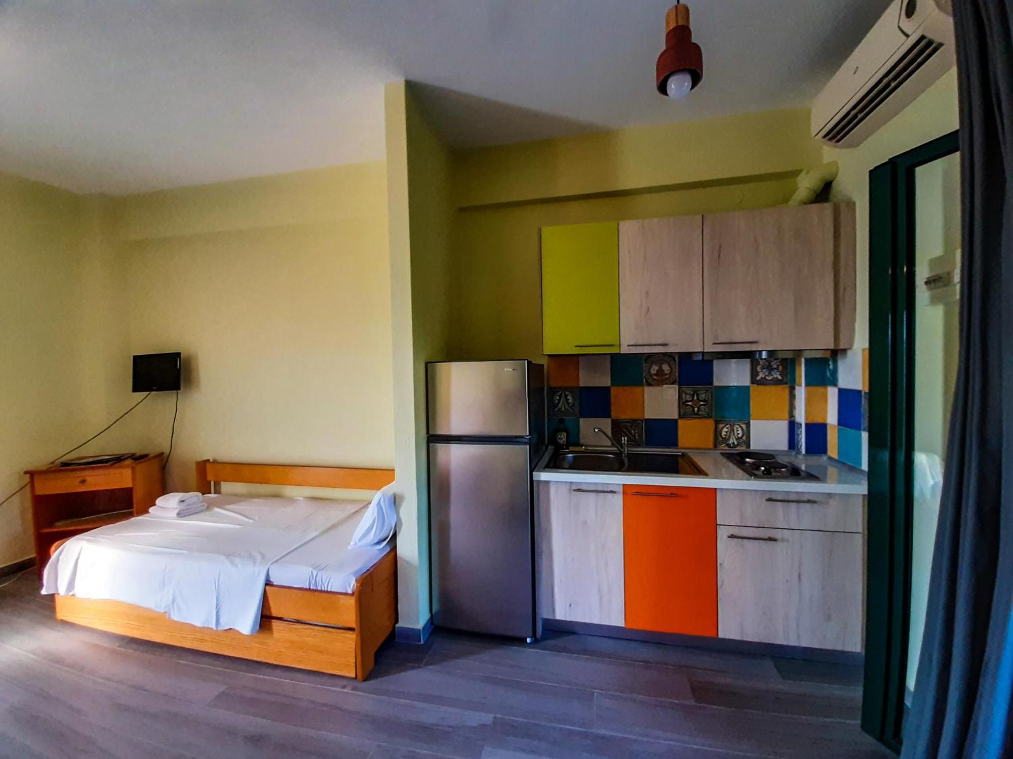 Sapfo Beach Studios Nikiti  Exterior photo